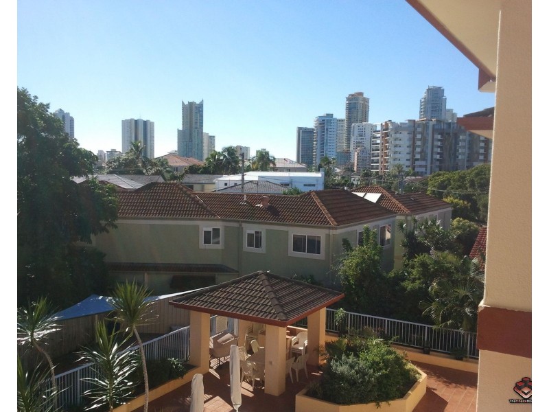 3-5 BARRANBALI STREET, Chevron Island QLD 4217