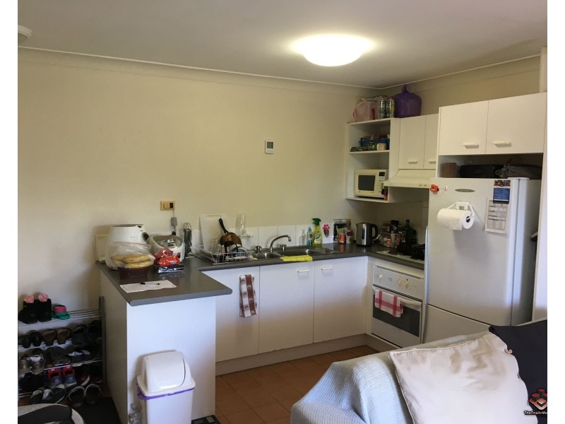 3-5 BARRANBALI STREET, Chevron Island QLD 4217