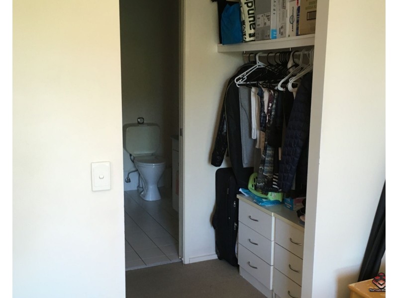 3-5 BARRANBALI STREET, Chevron Island QLD 4217