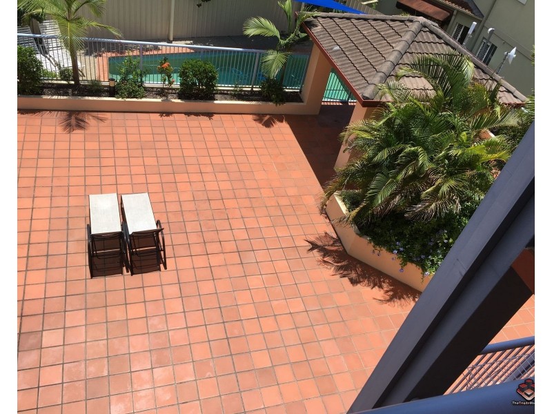 3-5 BARRANBALI STREET, Chevron Island QLD 4217