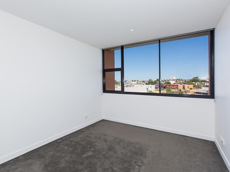10 Pidgeon Cl., West End QLD 4101