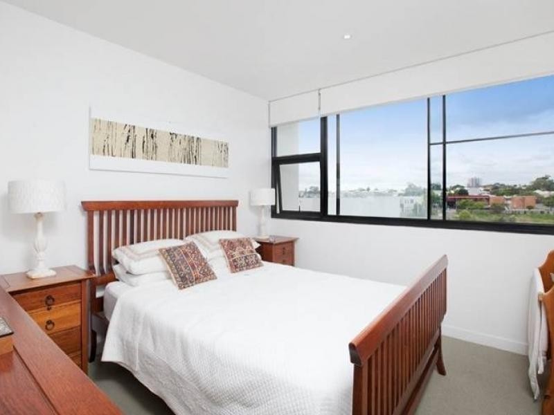 10 Pidgeon Cl., West End QLD 4101