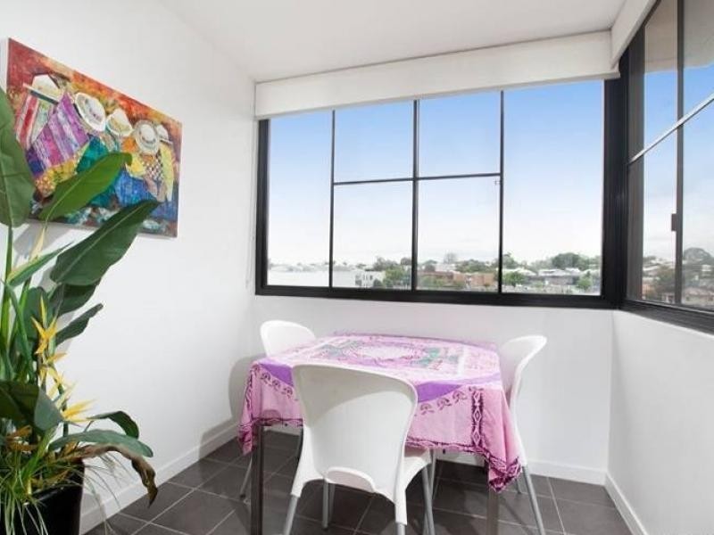 10 Pidgeon Cl., West End QLD 4101
