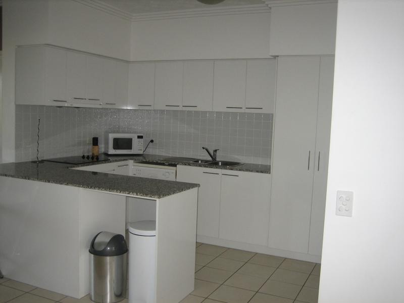 98 University Drive, Varsity Lakes QLD 4227