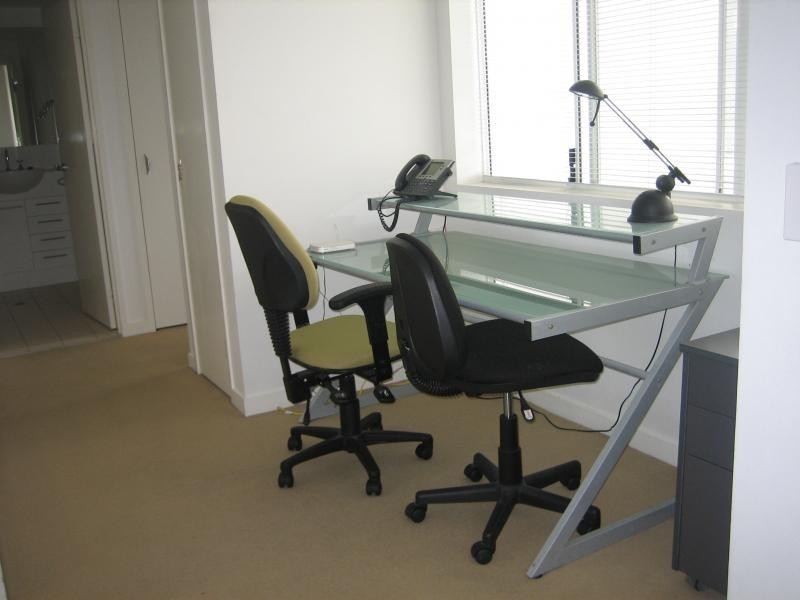 98 University Drive, Varsity Lakes QLD 4227