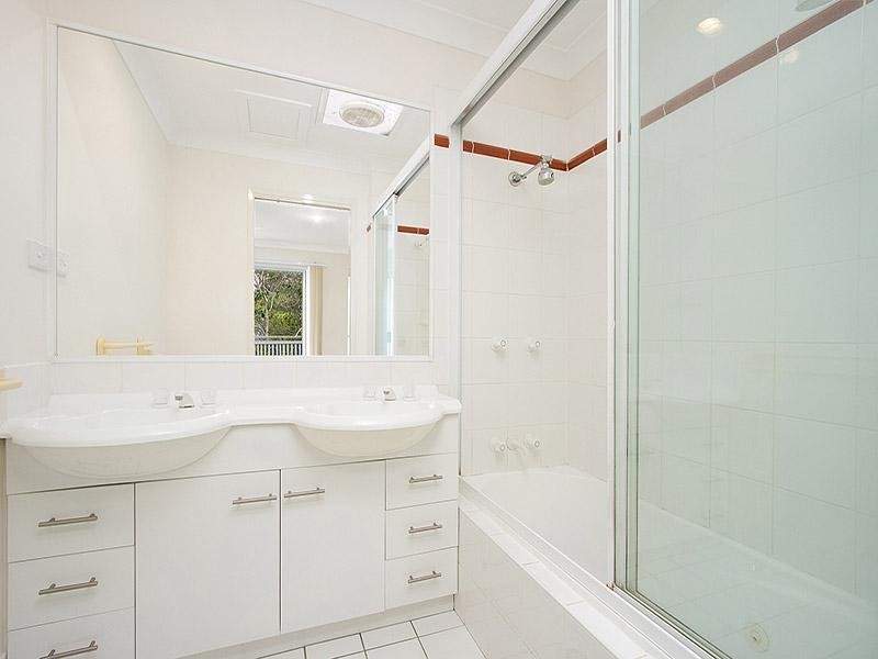 206 DARCY ROAD, Seven Hills QLD 4170