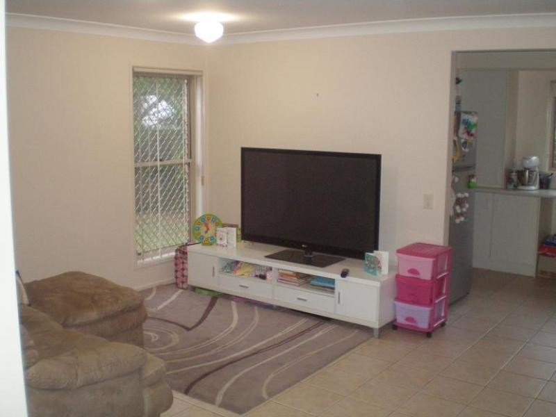 77 Nursery Ave, Runcorn QLD 4113