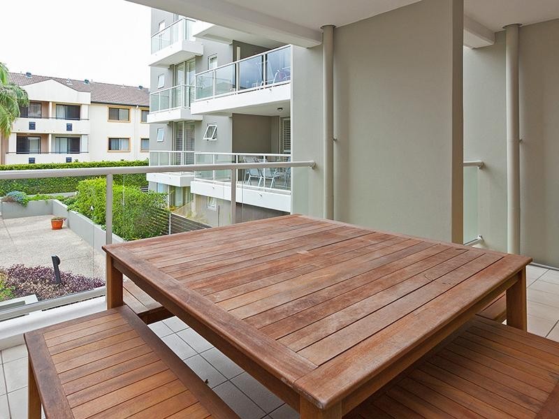 42 NEWSTEAD TERRACE, Newstead QLD 4006