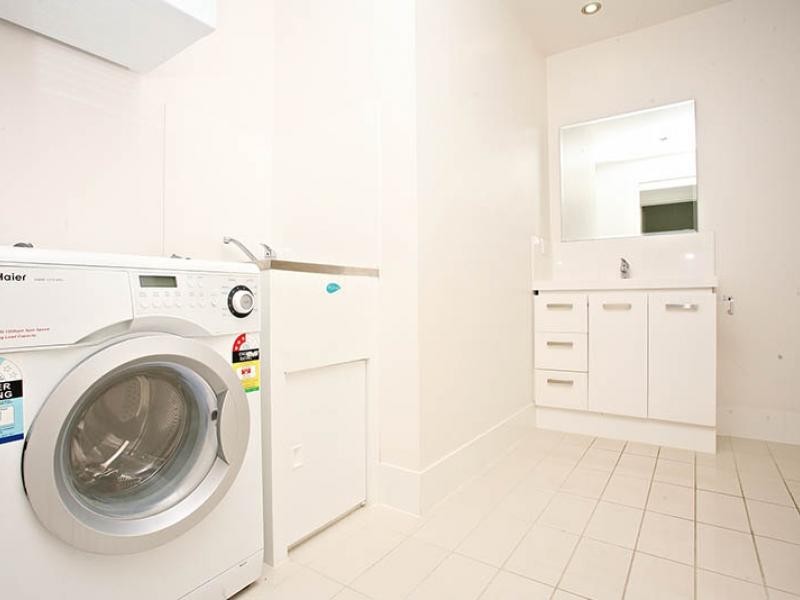 28 Ferry Rd, West End QLD 4101