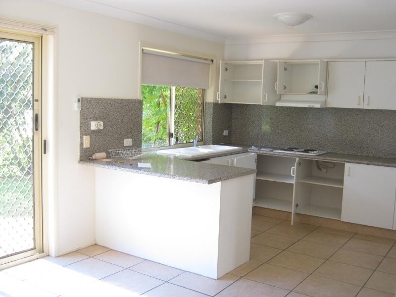 32 RIVERVIEW ROAD, Nerang QLD 4211