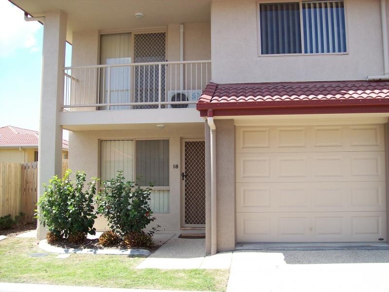 18 Johnston Street, Carina QLD 4152