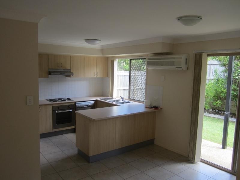 18 Johnston Street, Carina QLD 4152