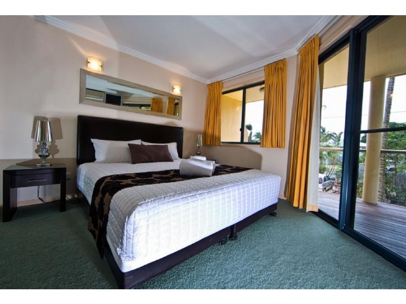 33 Elizabeth Street, Urangan QLD 4655