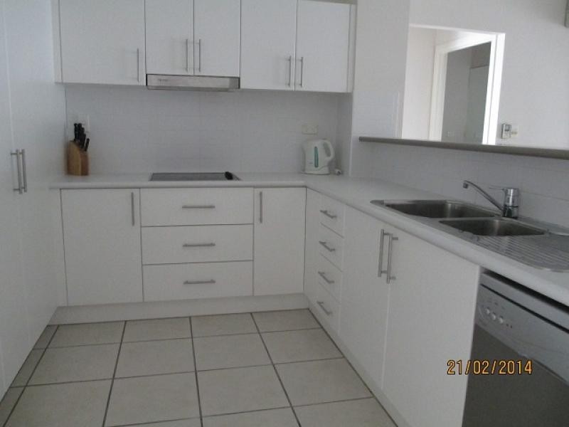 42 Warburton Street, North Ward QLD 4810