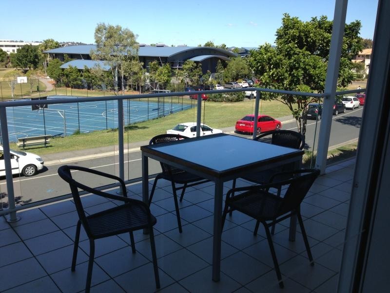 98 University Drive, Varsity Lakes QLD 4227