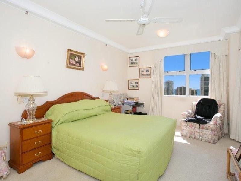 12 Commodore drive, Paradise Waters QLD 4217