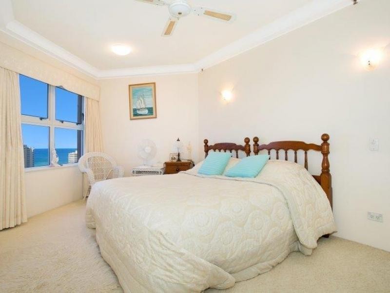 12 Commodore drive, Paradise Waters QLD 4217