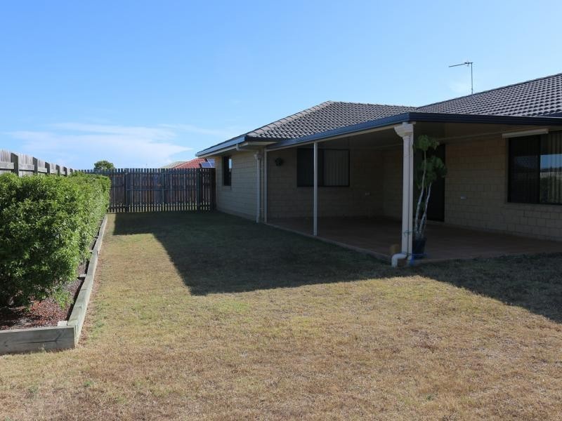 9 Lambour Court, Point Vernon QLD 4655