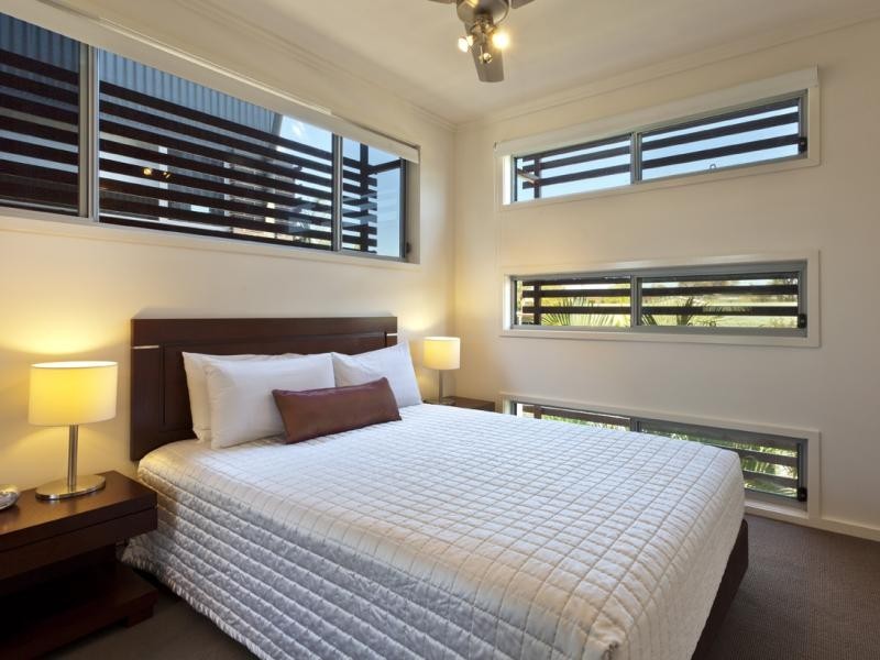 80 Moolyyir Steet, Urangan QLD 4655