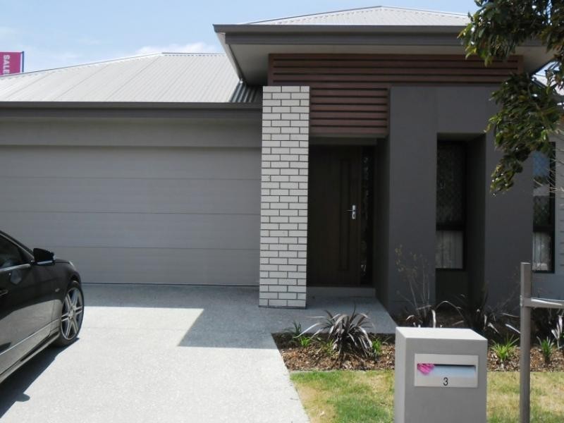 613 Stillwater Court, Hope Island QLD 4212