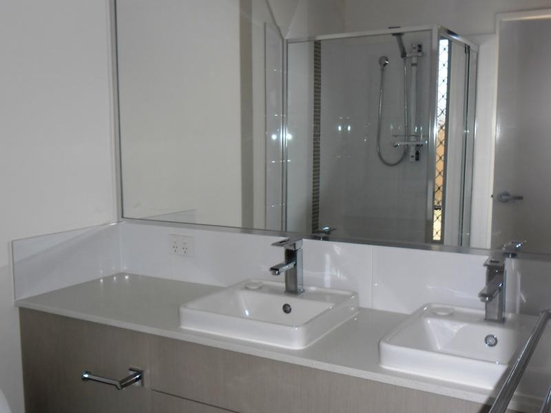 613 Stillwater Court, Hope Island QLD 4212