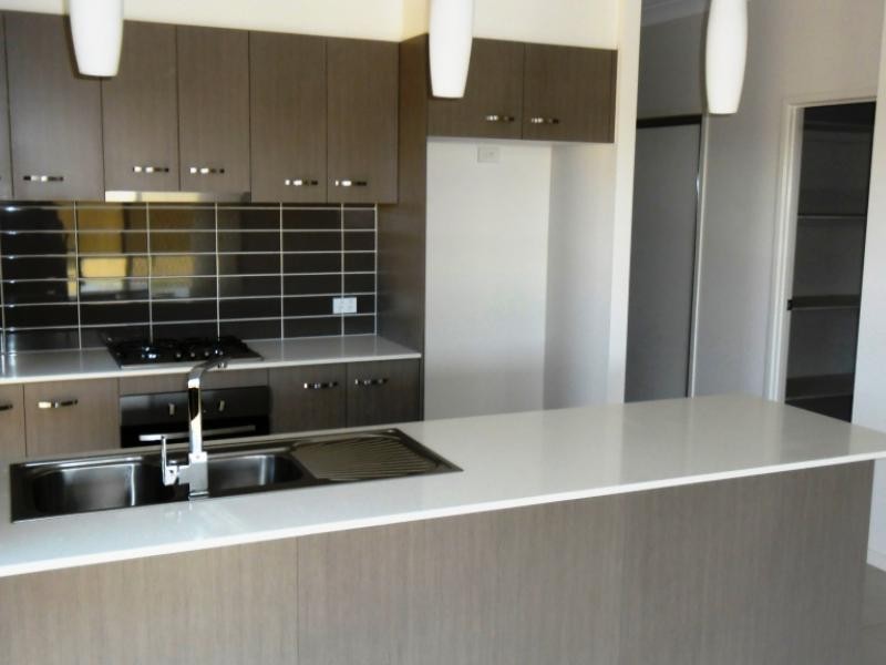 613 Stillwater Court, Hope Island QLD 4212