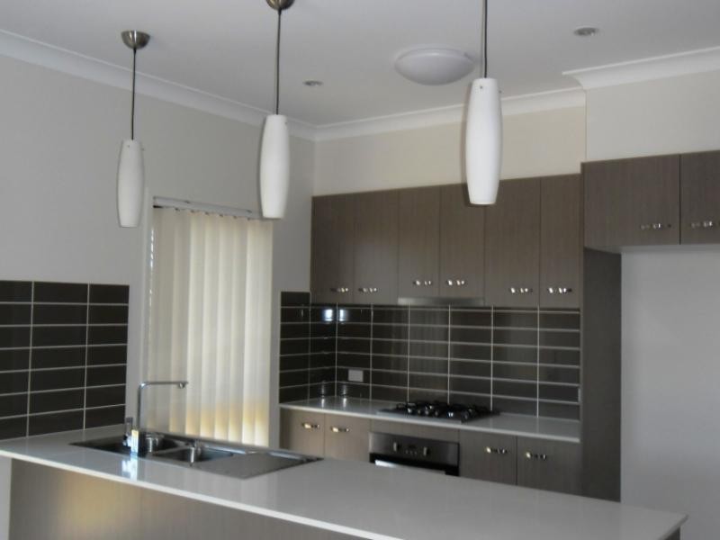 613 Stillwater Court, Hope Island QLD 4212