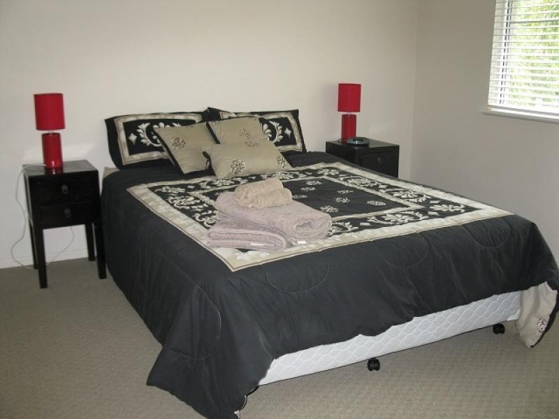 42 Warburton Street, North Ward QLD 4810