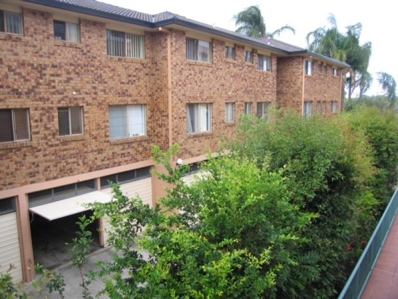 144 MARINE PARADE, Southport QLD 4215