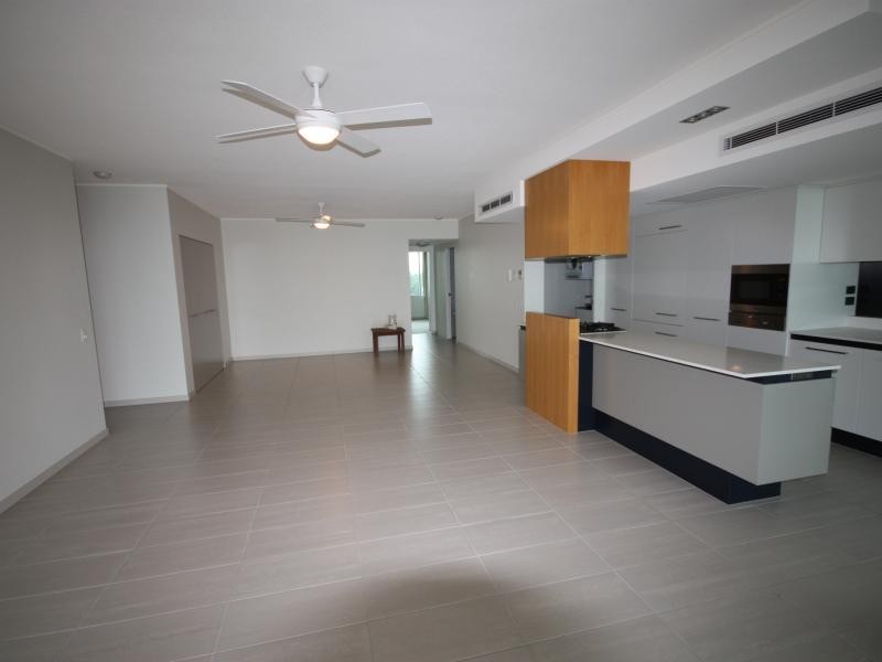 6 Mariners Drive, Townsville City QLD 4810