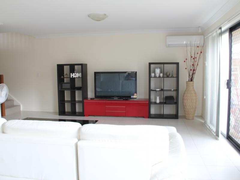 35 Clarence Street, Calamvale QLD 4116