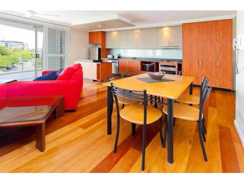 42 NEWSTEAD TERRACE, Newstead QLD 4006