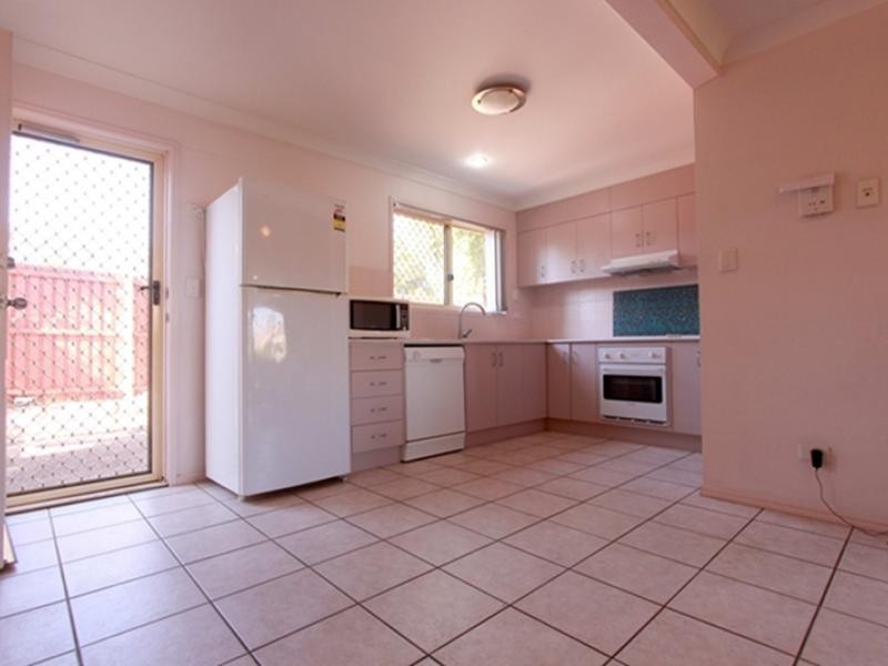 121 Golden Ave, Calamvale QLD 4116
