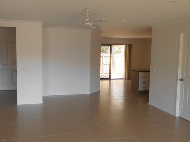 230 Pulgul St, Urangan QLD 4655