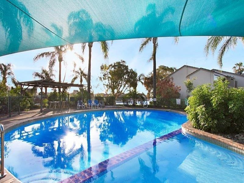 111 Markeri Street, Mermaid Waters QLD 4218