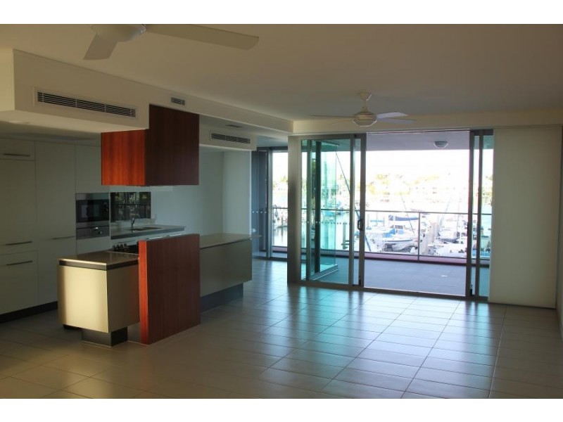 6 Mariners Drive, Townsville City QLD 4810