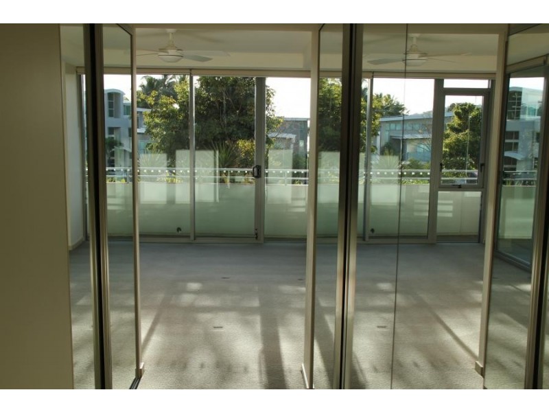 6 Mariners Drive, Townsville City QLD 4810