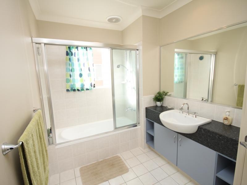 1 Sauvignon Parade, Upper Coomera QLD 4209