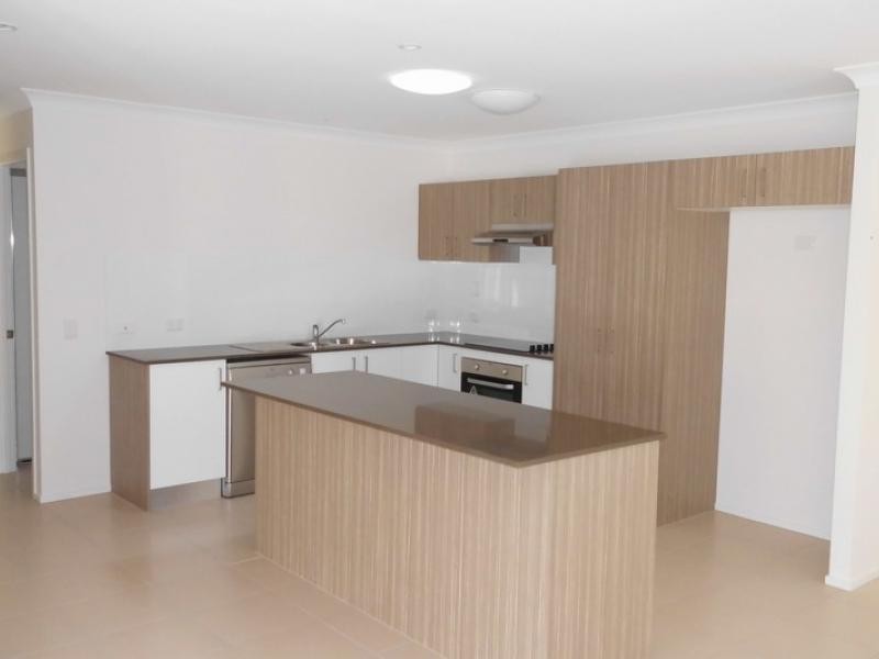 230 Pulgul St, Urangan QLD 4655