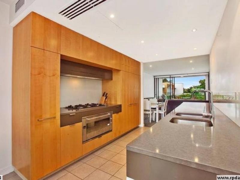 10 Pidgeon Close, West End QLD 4101