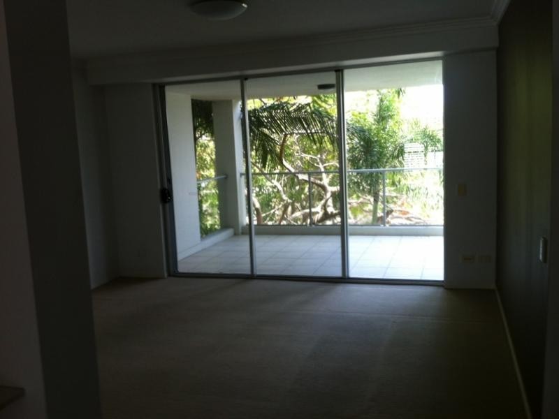255 Varsity Pde, Varsity Lakes QLD 4227