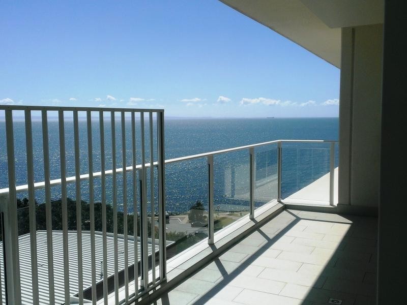 87 Marine Parade, Redcliffe QLD 4020