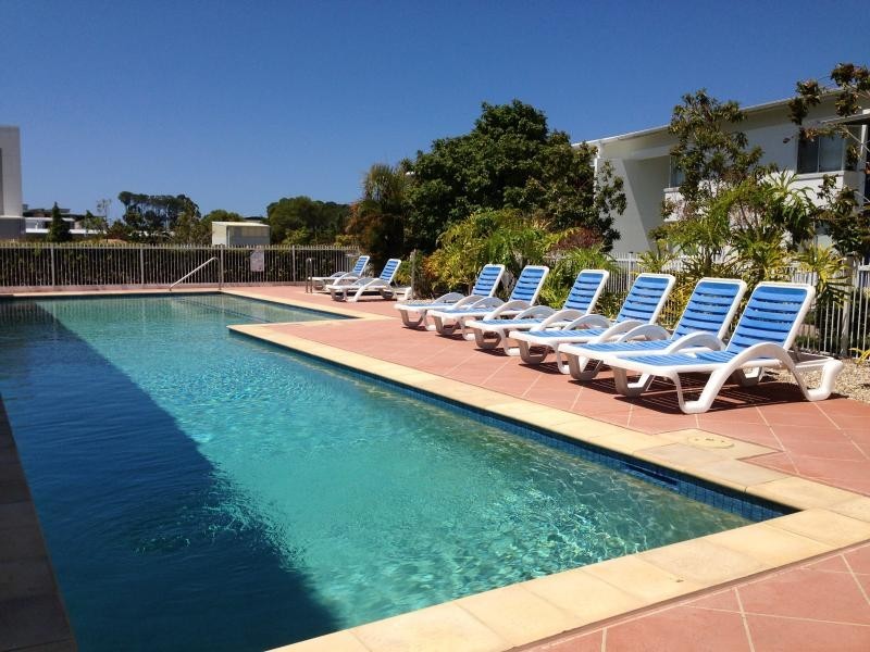 98 University Drive, Varsity Lakes QLD 4227