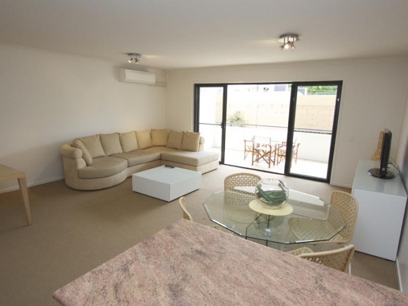 52 NEWSTEAD TERRACE, Newstead QLD 4006