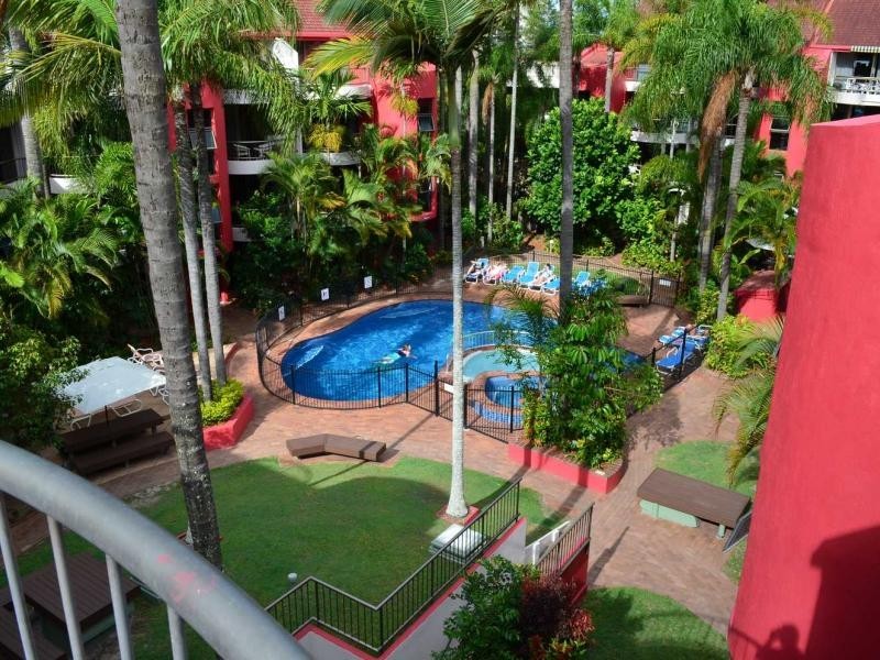 38 Enderley Ave, Surfers Paradise QLD 4217