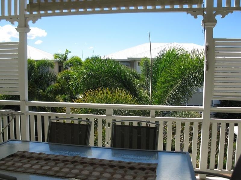 42 Warburton Street, North Ward QLD 4810