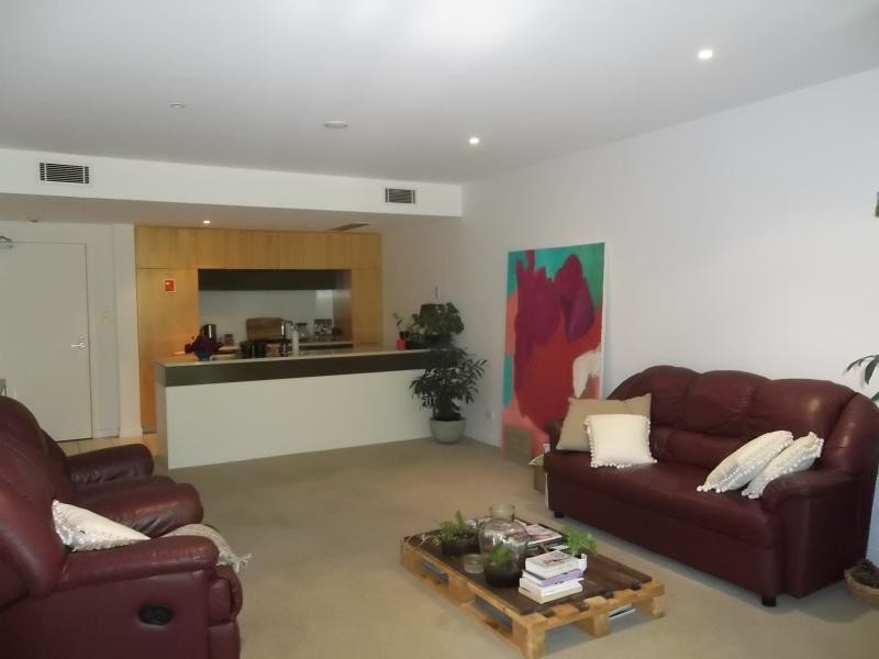 10 Pidgeon Close, West End QLD 4101