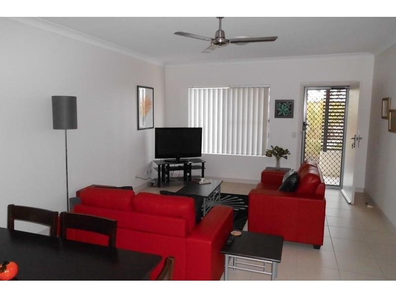230 Pulgul St, Urangan QLD 4655