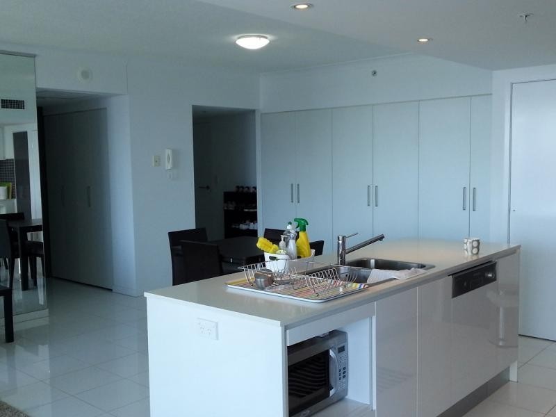 5 LAWSON, Southport QLD 4215