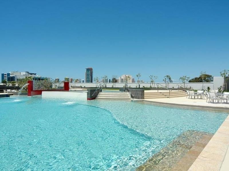 5 LAWSON, Southport QLD 4215
